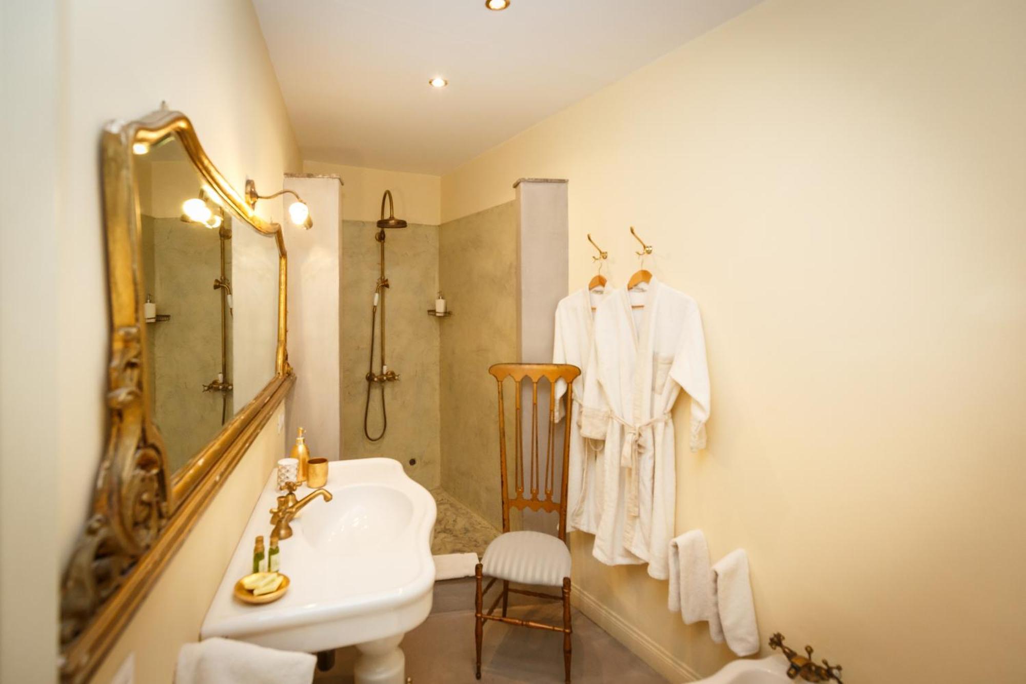 Bb 22 Charming Rooms & Apartments Palermo Exteriör bild